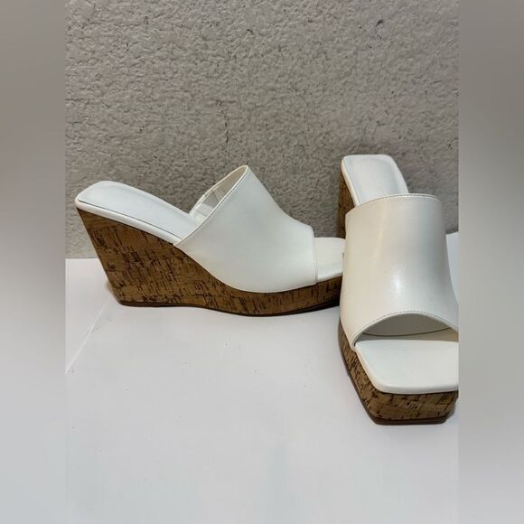 NEW BILLINI white wedge  sandals - Picture 1 of 9